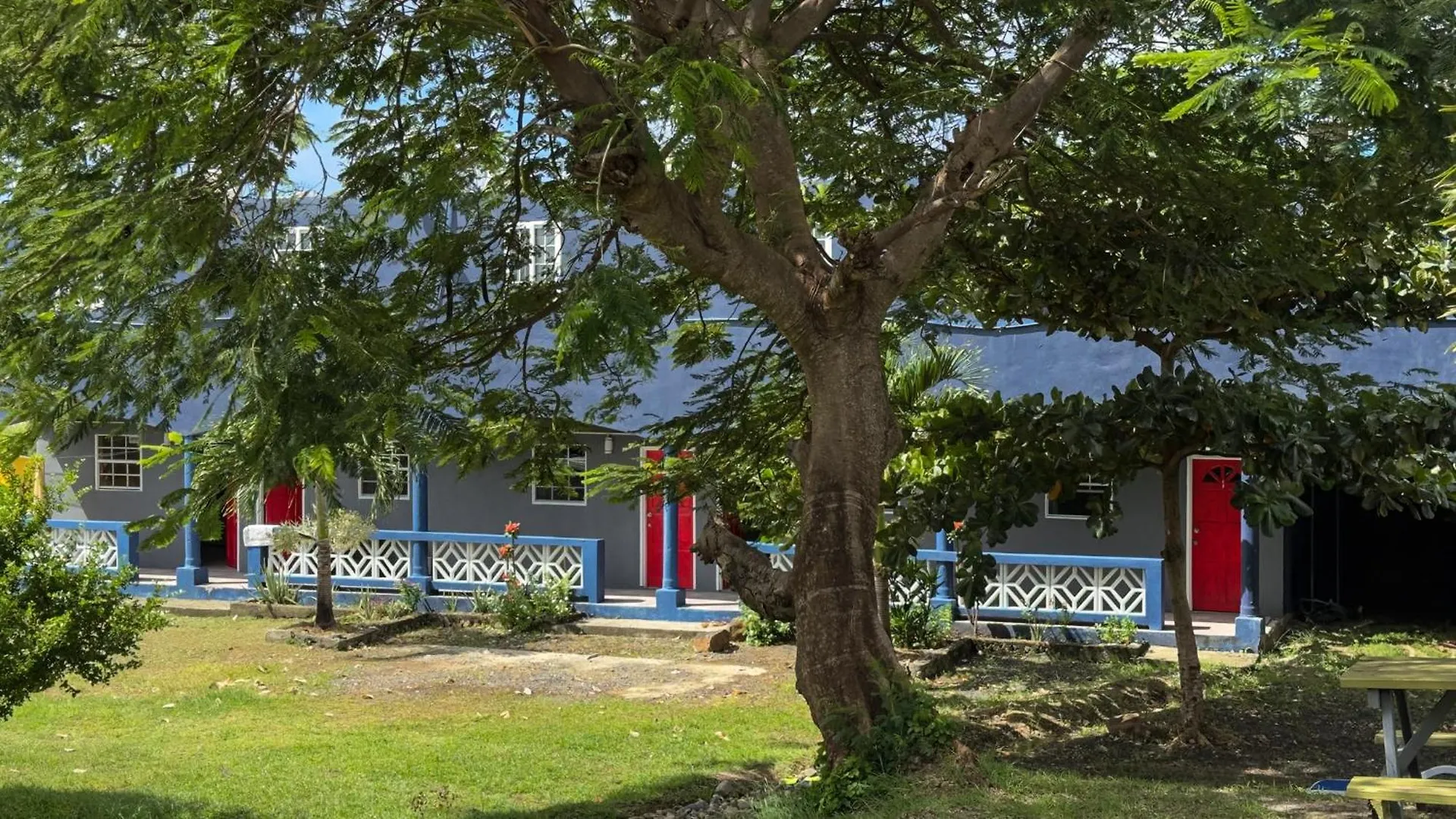 Lushes Lodge Unit 2 Vieux Fort